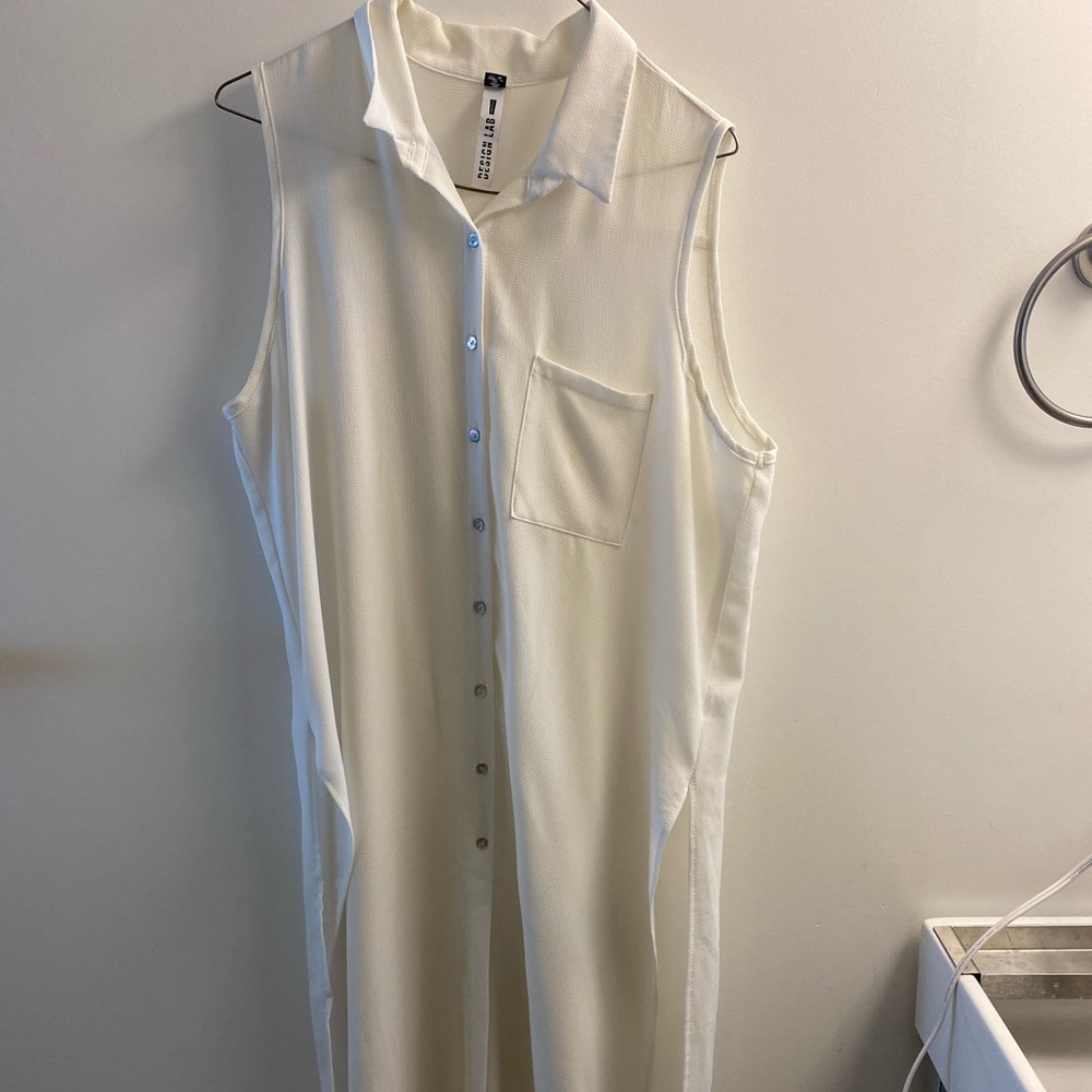 White Design Lab ankle length blouse with no sleeve. Size M. gently worn.